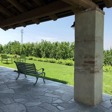 Cascina Giulia Πανσιόν