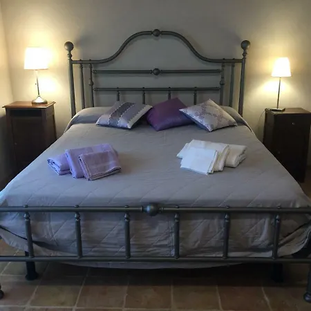 Cascina Giulia Πανσιόν *